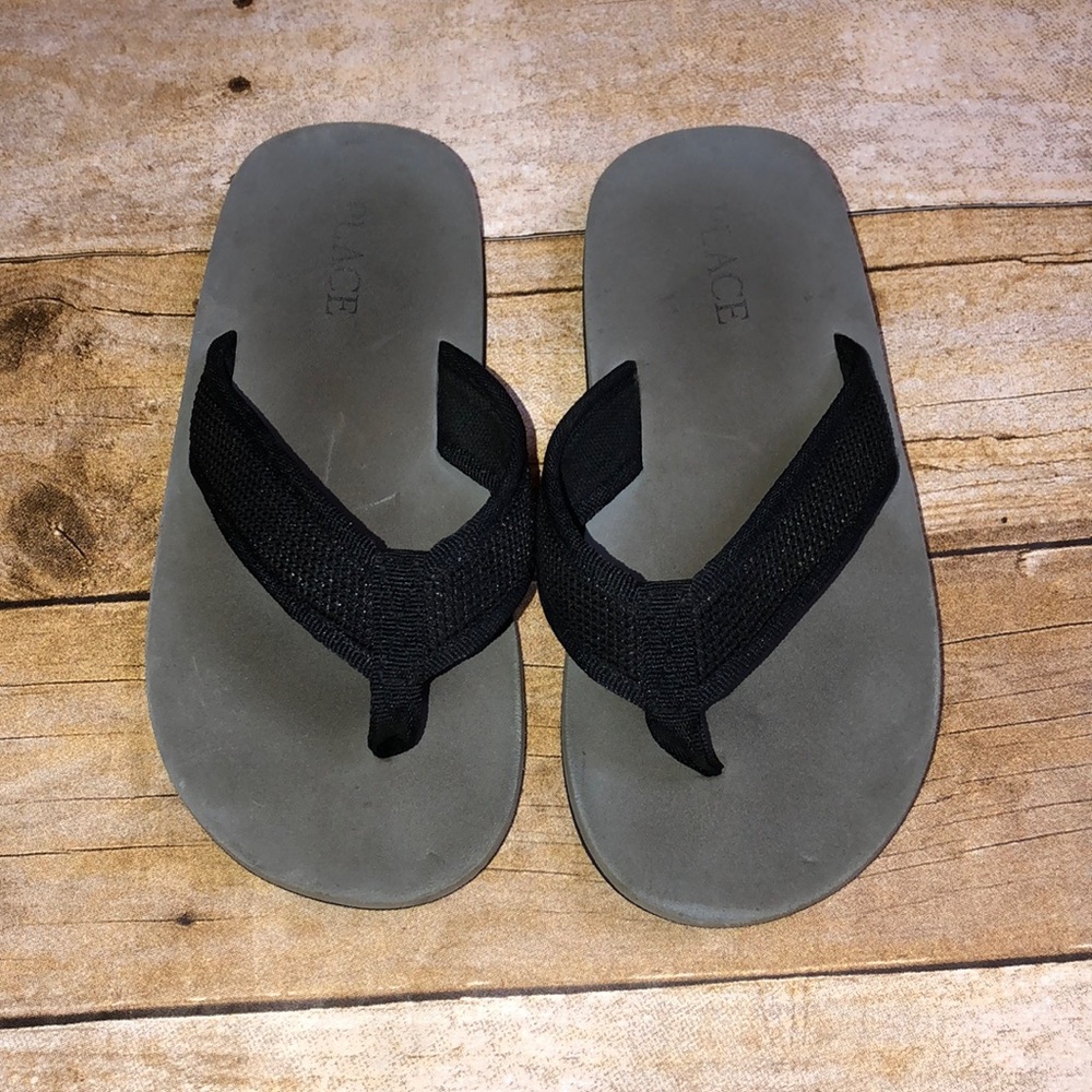 Black thong sandals
